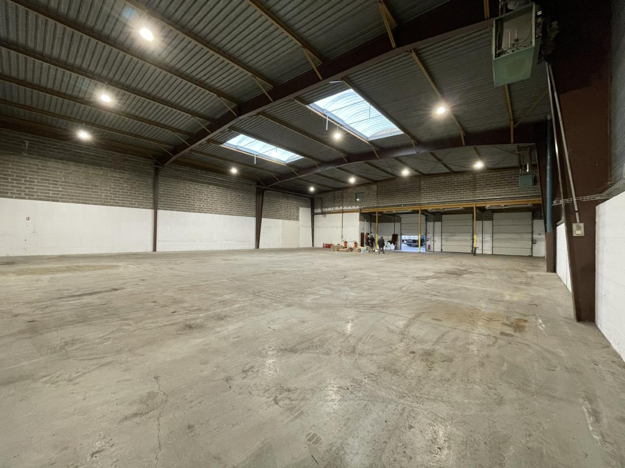 Local d'activité Saint-Ouen-l'Aumône 946m² Location local d'activité Saint-Ouen-l'Aumône Val-d'Oise OLACT2419803 3